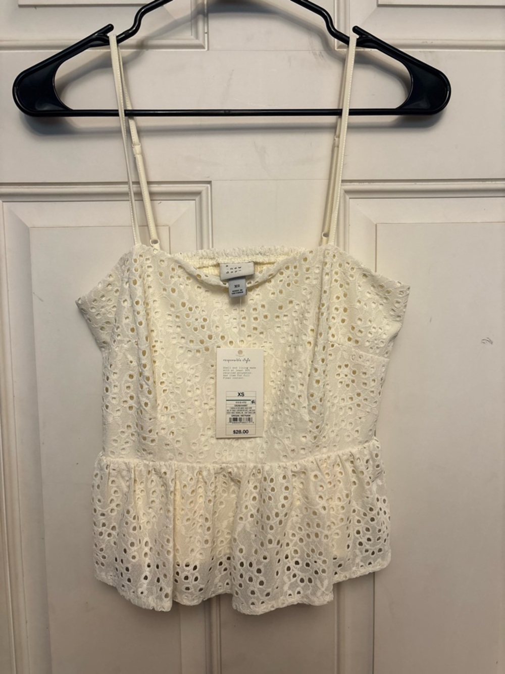 Pastel Yellow Eyelet Crop 🐥